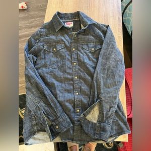 Wrangler Men’s denim button up, size M